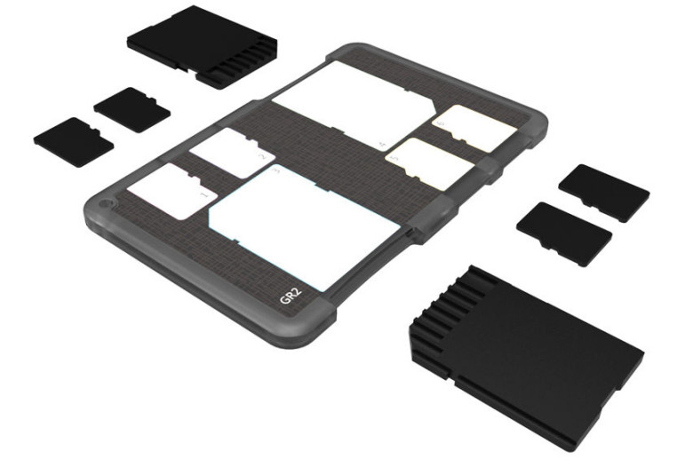 Memory Card Holder Storage Case for 2 SD Cards & 4 MicroSD Memory Cards